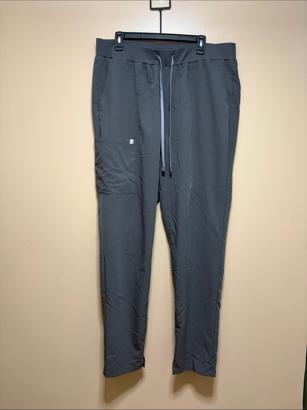 Fabletics Women's Dark Charcoal Scrub Drawstring Joggers
